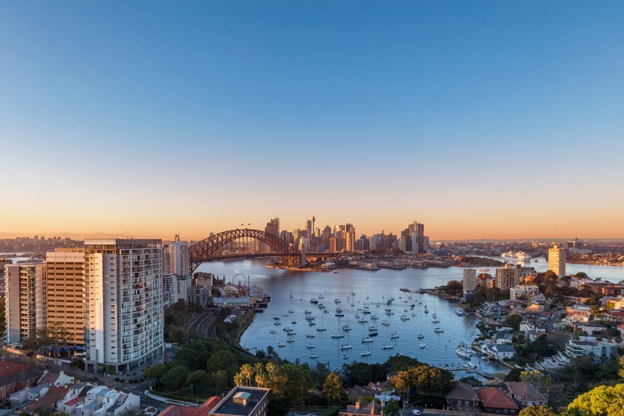 View Sydney Hotel Skyline gambar